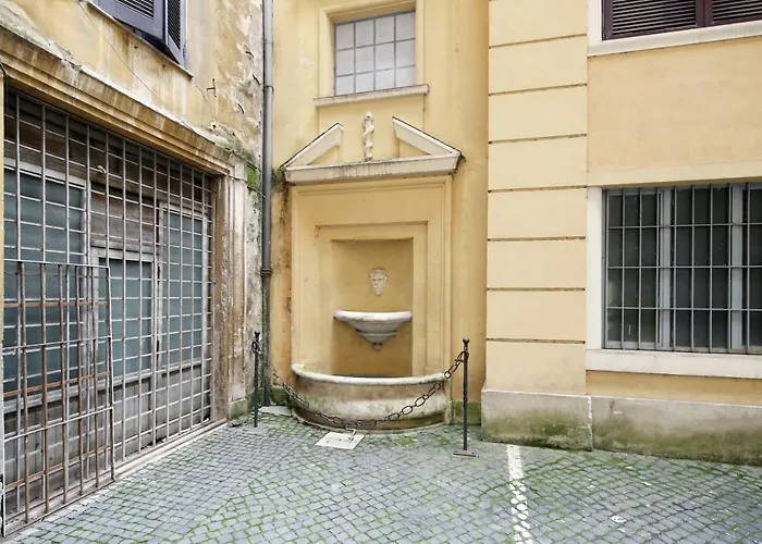 La Maisonnette Tritone Trevi Apartment Rome