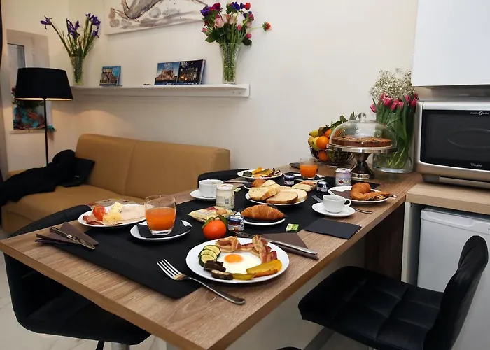 La Maisonnette Tritone Trevi Apartment Rome